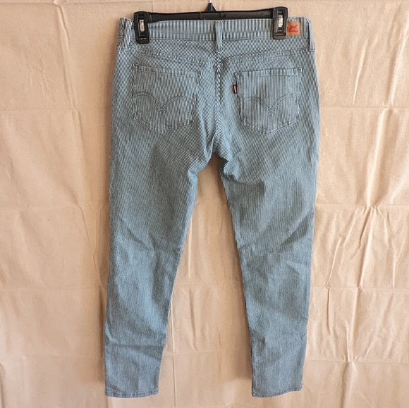 Levi's 524 Skinny Jeans, Like New, Blue Pin Stripe Denim Size 7/28 - Picture 5 of 5